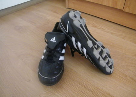 Ghete de fotbal ADIDAS Puntero