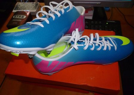 Ghete de fotbal Nike Mercurial Victory IV SG