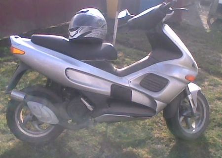 gilera runner