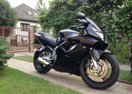 Honda CBR 600 F4 (PC35) an 2000