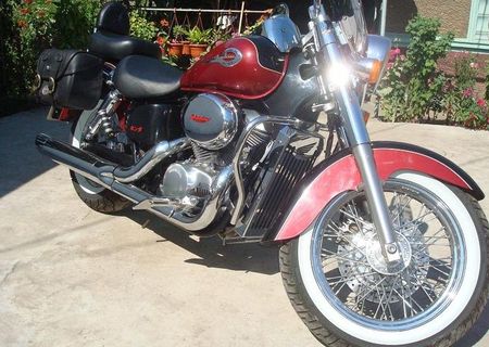 Honda Shadow ACE 750 rc44