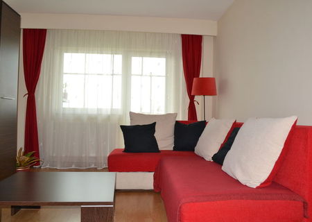 Inchiriez apartament