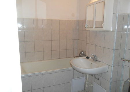 inchiriez apartament