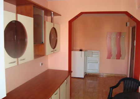 Inchiriez apartament 2 camere