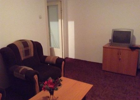 Inchiriez apartament 2 camere zona teatrul national