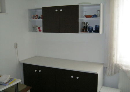 Inchiriez apartament 3 camere zona buna