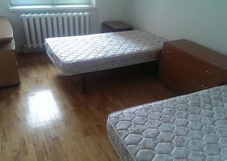 Inchiriez apartament 3 camere,zona centru