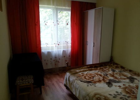 inchiriez apartament cu 2 camere in podu ros