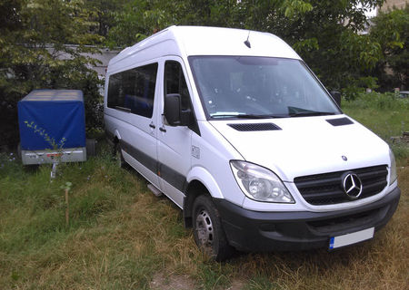 Inchiriez Microbuz Mercedes Benz Sprinter 515