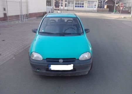 inchiriez opel corsa 2 usi 1.2 benzina de la 45 de lei/zi