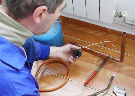 Instalator Autorizat de instalaţii  Sanitare şi Termice