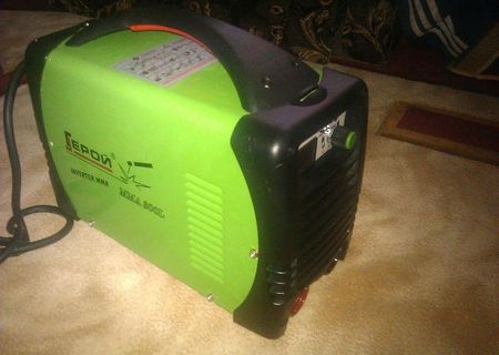 Invertor de sudura 300A, 900 RON