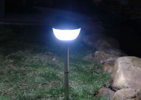 Lampa solara de gradina impotriva tantarilor