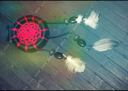 Lant HANDMADE cu dreamcatcher (prinzator de vise) rosu cu negru