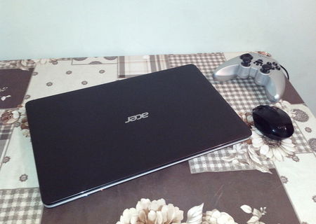 Laptop ACER E1-531
