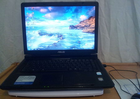 Laptop Asus X58C impecabil