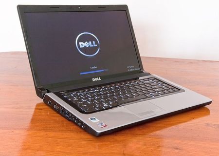 Laptop Dell Studio 1555 (pe piese,componente: hard-disk,ram,procesor,display,carcasa,dvdrw,tastatura,baterie,alimentator)