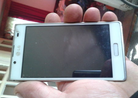 LG optimus L7 P700