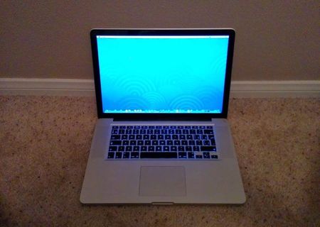 MacBook Pro (Mid 2010) - 8GB RAM, 256 SSD