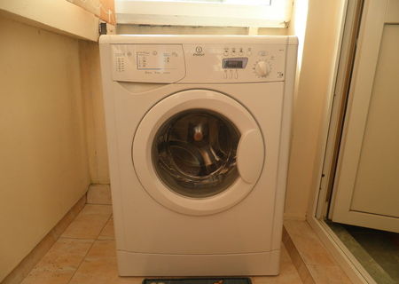 Masina de spalat Indesit WIE 127