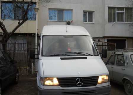 microbuz mercedes sprinter