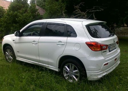 Mitsubishi - ASX  Diamond Edition+ - 1.8 4WD