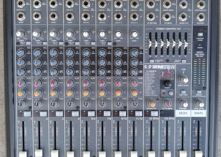 Mixer Mackie Pro fx 12