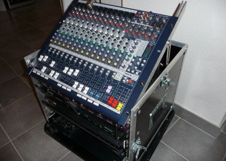 Mixer Soundcraft EFX 12 si rack Thon 6U