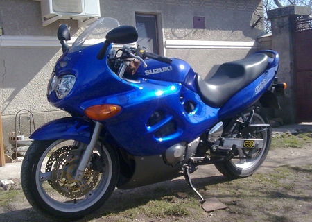 Motocicleta Suzuki gsx f 600