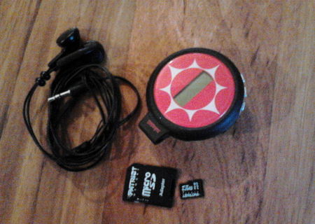 mp 3 + casti + card de memorie 2 GB