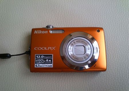 Nikon Coolpix S3000