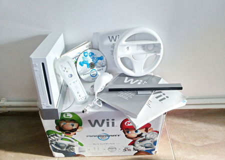 Nintendo Mario Kart Wii Pack (NIN-WI-WIIMARKPK)