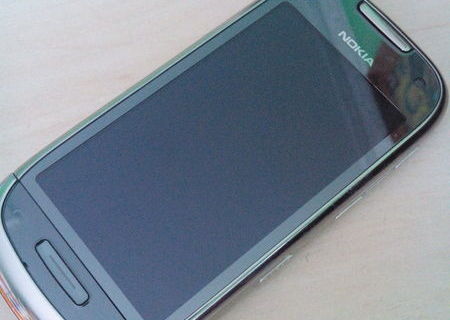 Nokia C7-00