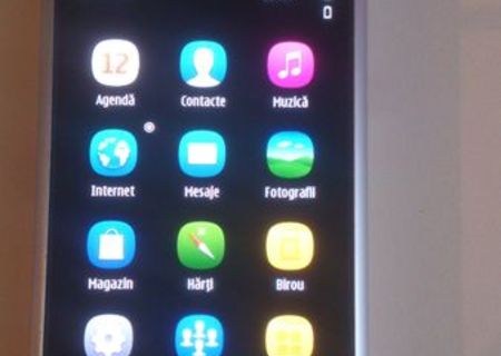 Nokia E7 utilizat foarte putin