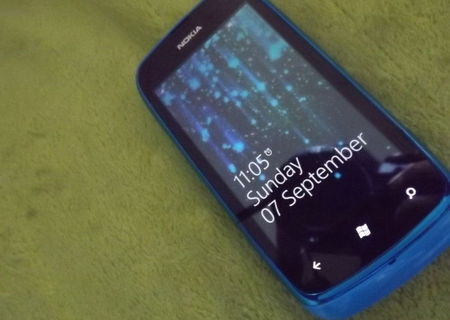 NOKIA LUMIA 610