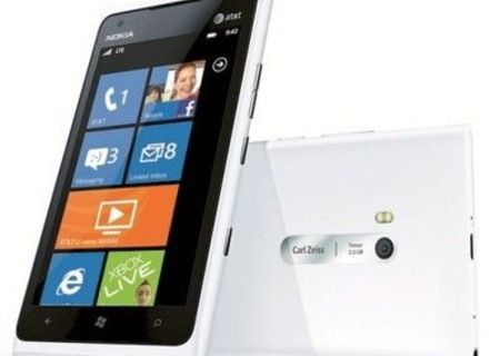 NOKIA LUMIA 900