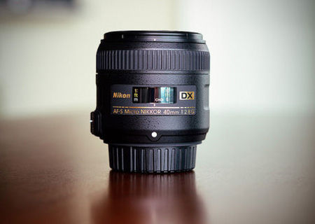 Obiectiv Nikkor 40mm f/2.8 micro