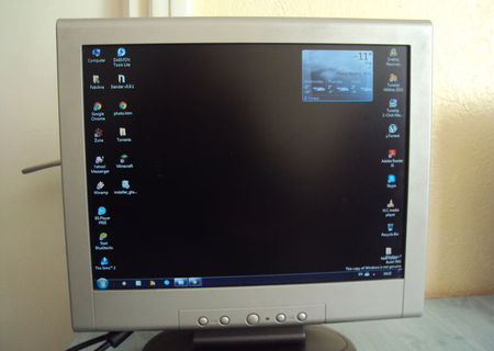 OCAZIE!!! Monitor LCD 15'' impecabil