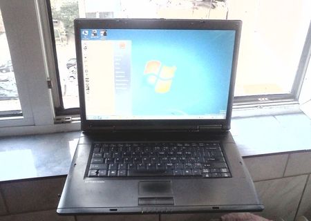 Okazie!!!.Laptop Fujitsu Esprimo D9500