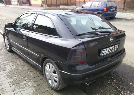 Opel Astra Coupe 1.6i 16valve 101CP 2001