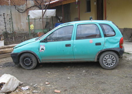 opel corsa 1995