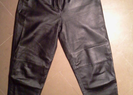 Pantaloni de piele moto