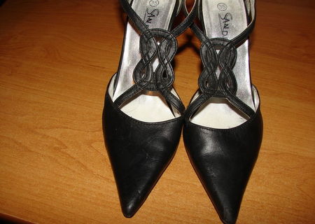 Pantofi 35,36