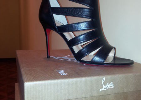 Pantofi Christian Louboutin Beautyk