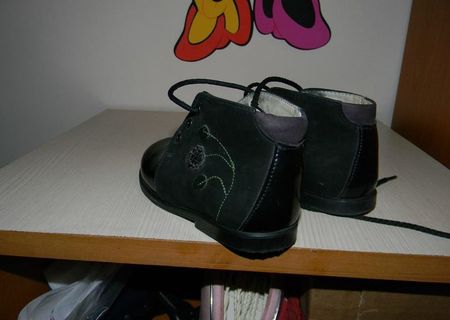 pantofi Clarks