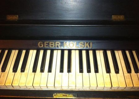 Pianina GEBR.KOLSKI ( Placa bronz/Clape din fildes )