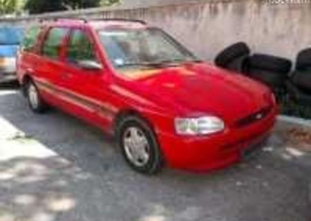 Piese din dezmembrarea unui Ford Escort