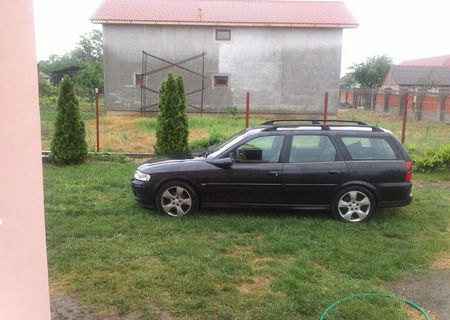 Piese opel vectra b caravan 2.2 dti an 2001