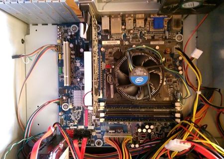 Placa de baza+procesor+placa video+memorie RAM