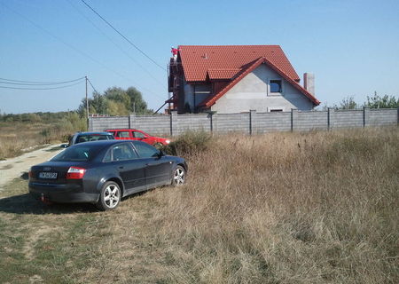 Proprietar, vand teren intravilan 700 mp